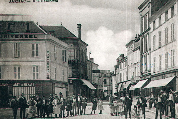 Vue Carte postale rue Gambetta Jarnac ville natale Mitterrand